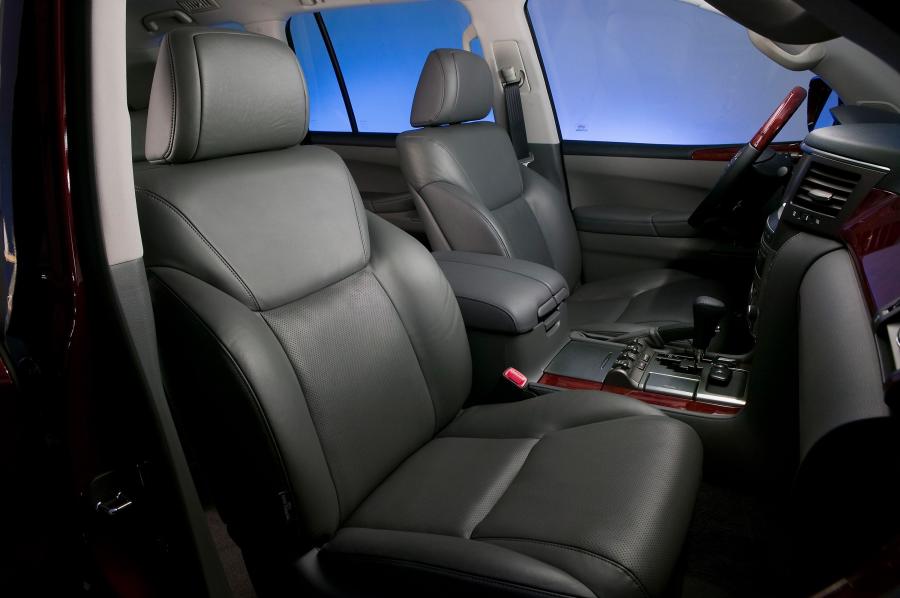  Lexus LX570 2008 года  (фото 171 из 221)